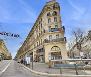 Bureau privé 29 m² 3 postes Location bureau Rue de la République Marseille 13002 - photo 8